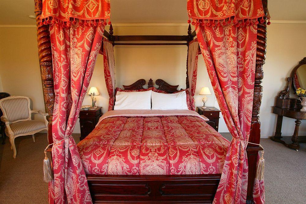 Tudor Manor Bed & Breakfast Paraparaumu Exterior foto