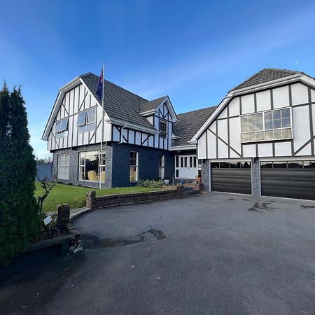Tudor Manor Bed&Breakfast Paraparaumu Exterior foto